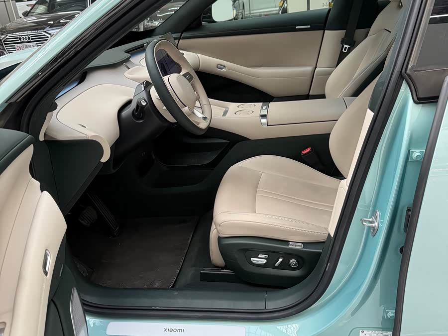 MI YU7 2025 immagine di auto #5