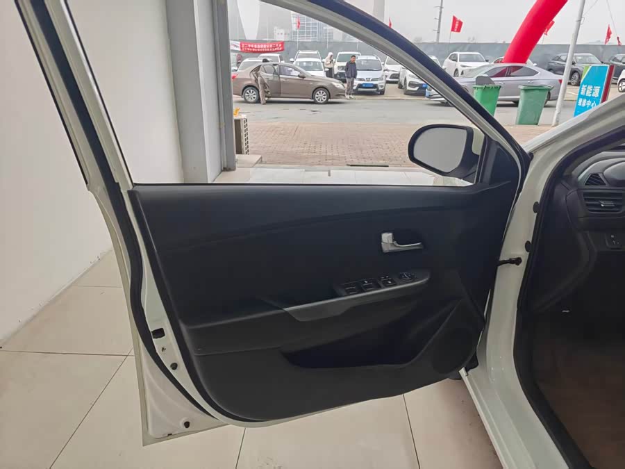 起亚 起亚K2 2014 汽车图片 #5