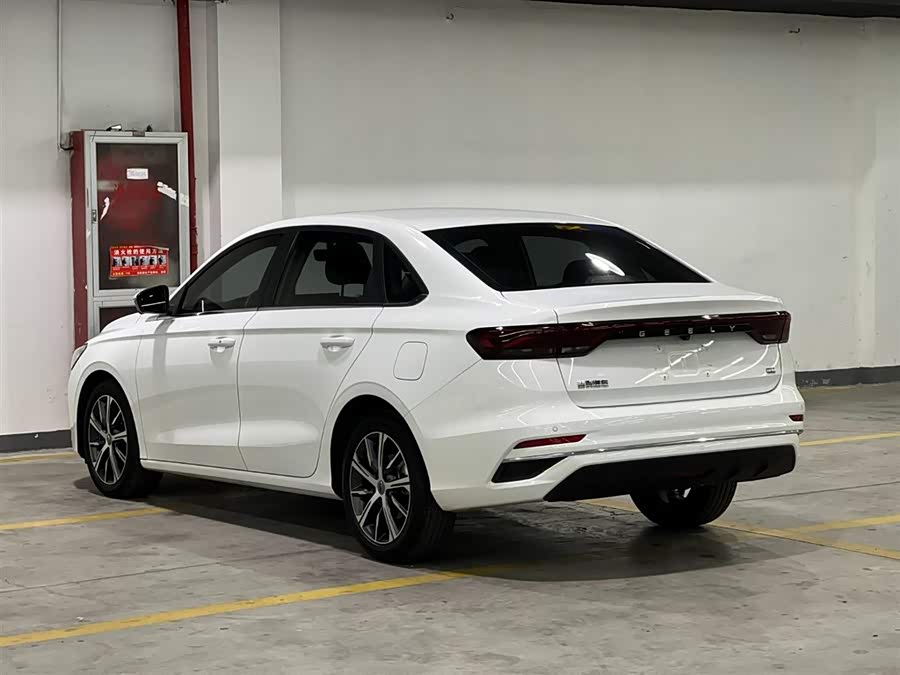 GEELY Emgrand 2022 #5 GEELY Emgrand 2022 car image #5