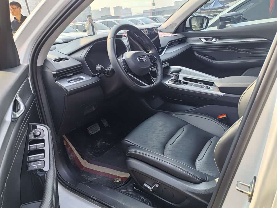 Preface 2022 car image #5