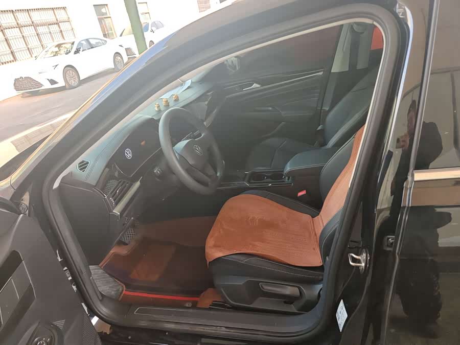 Volkswagen Passat 2023 car image #5