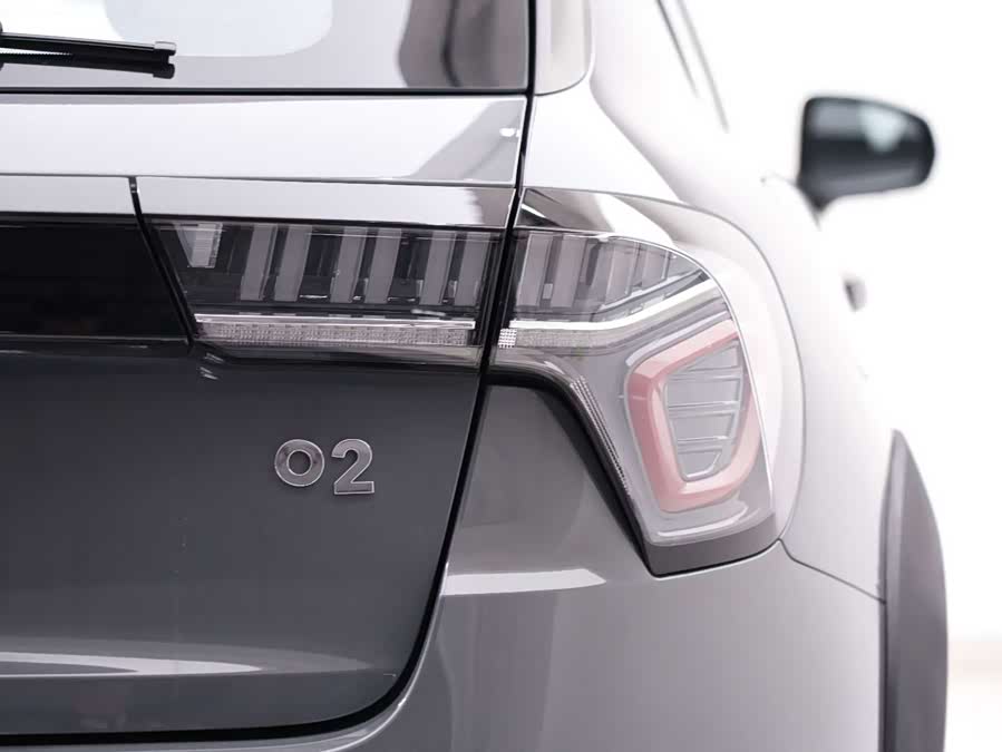 Lynk & Co 02 2020 car image #5
