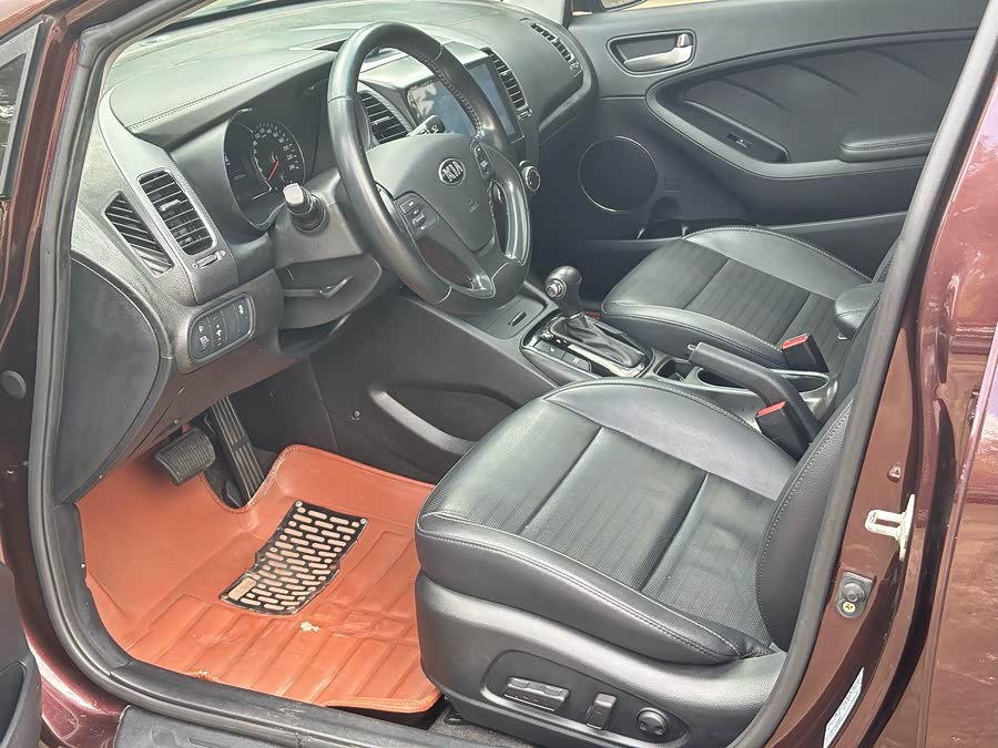 Kia K3 2017 car image #5