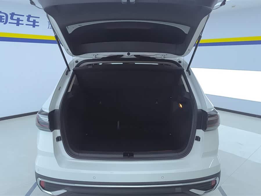 Volkswagen Tharu 2024 immagine di auto #5