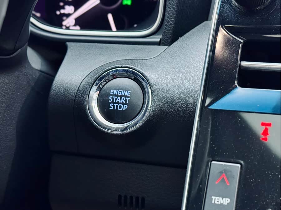 Toyota Avalon 2021 car image #5