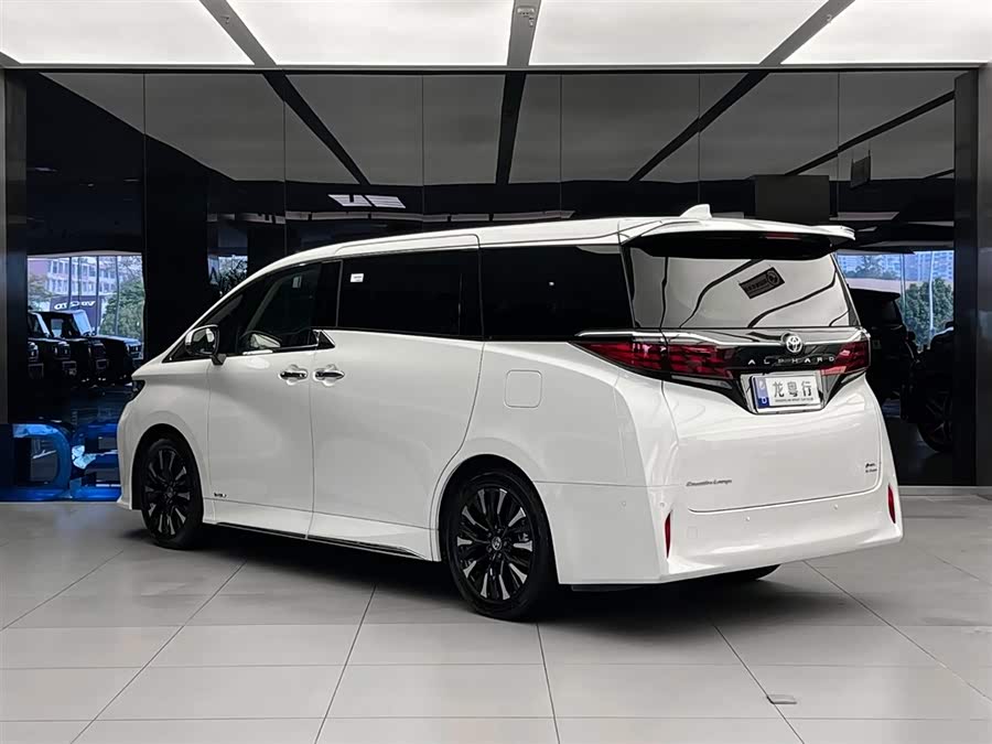 Toyota Alphard 2024 #5 Toyota Alphard 2024 car image #5