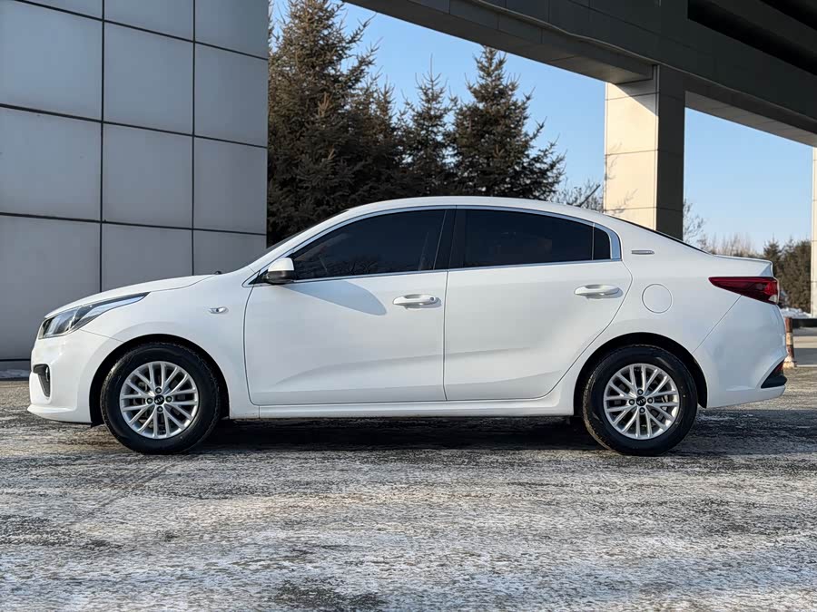 Kia K2 2018 imagen de coche #5