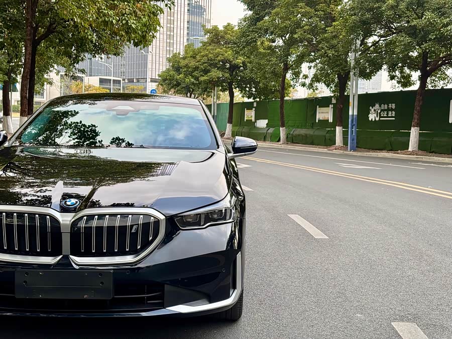 BMW i5 2024 #5 BMW i5 2024 car image #5