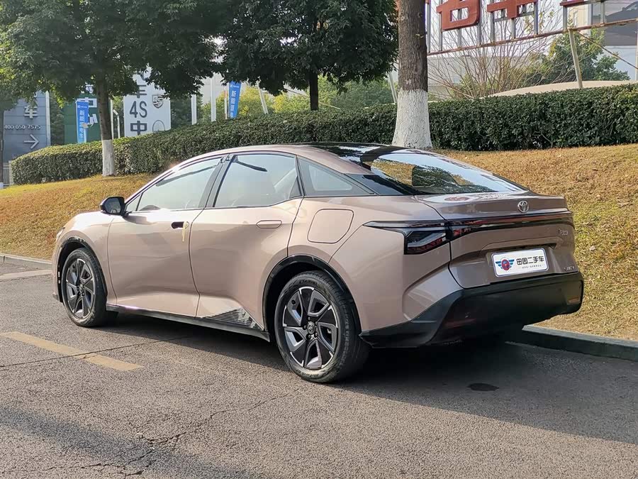 Toyota bZ3 2023 immagine di auto #5