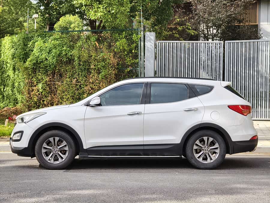 Hyundai Santa Fe 2025 #5 Hyundai Santa Fe 2025 car image #5