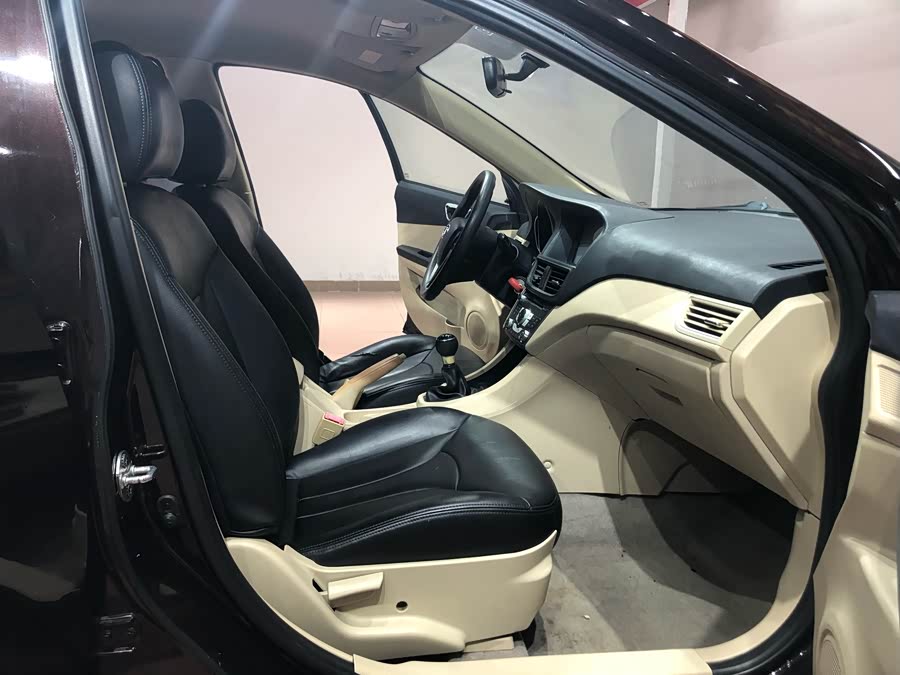 Soueast V6 Lingshi 2014 car image #5