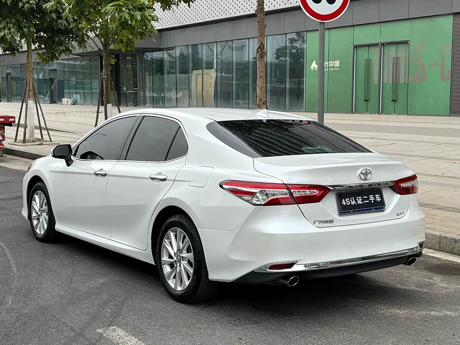 Toyota Camry 2023 car image #5