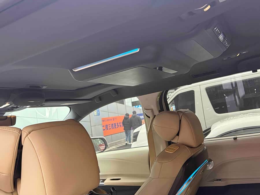 Toyota Granvia 2024 immagine di auto #5