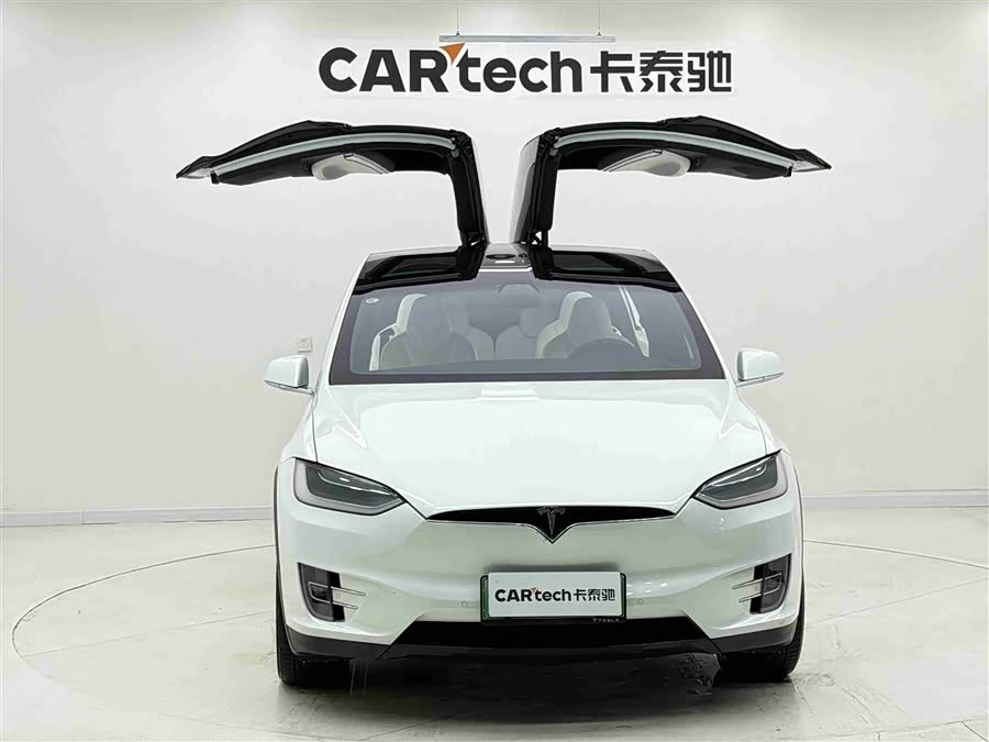 Tesla Model X 2018 #5 Tesla Model X 2018 car image #5