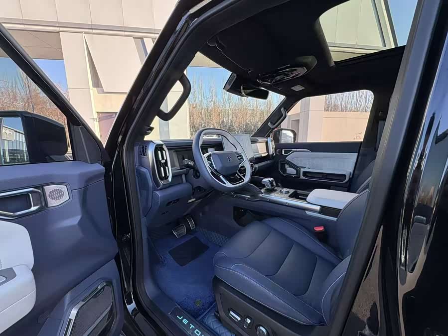 Jetour Traveller 2023 car image #5