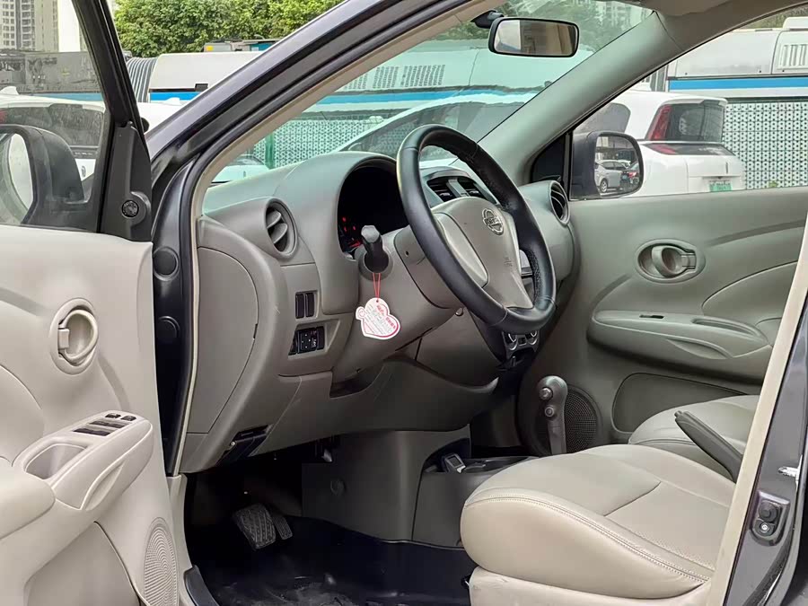 Nissan Sunny 2014 car image #5