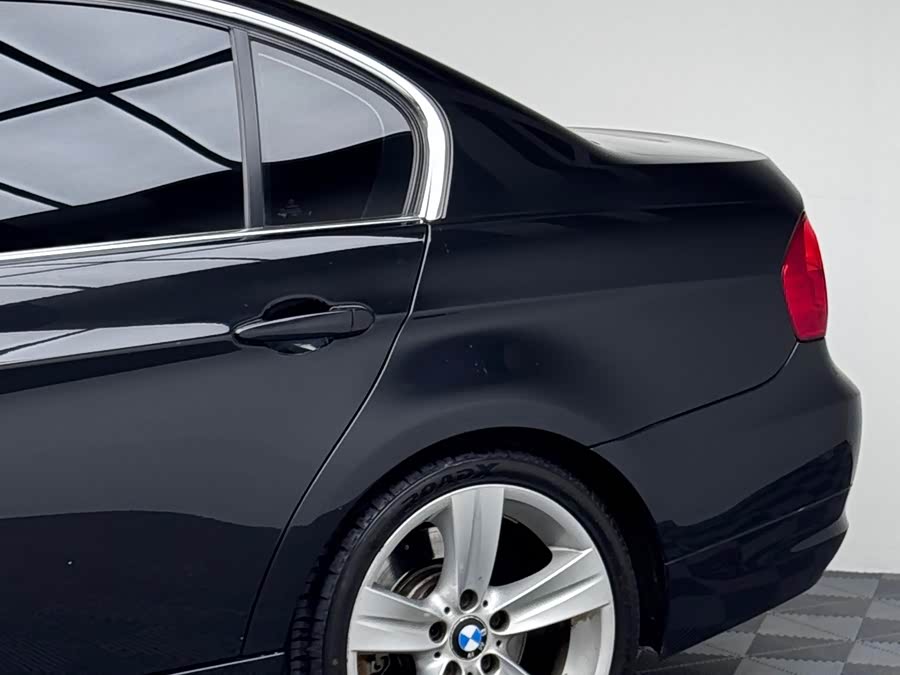 BMW 3 Series (Imported) 2010 car image #5