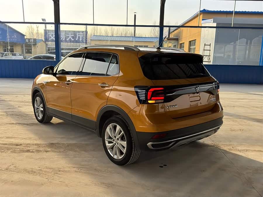 Volkswagen T-Cross 2020 #5 Volkswagen T-Cross 2020 car image #5