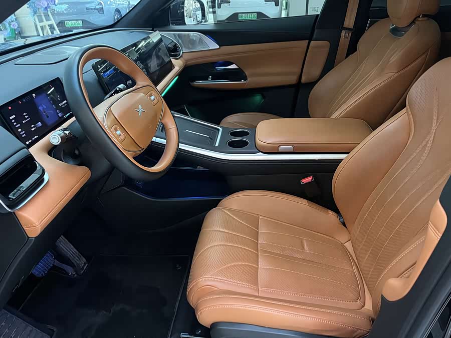 Xpeng G9 2025 car image #5