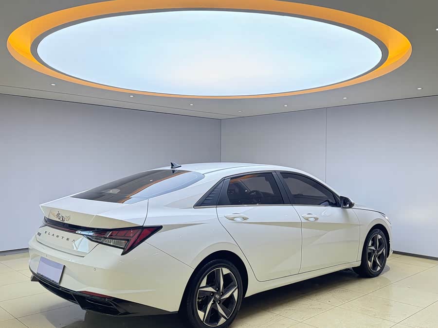 Hyundai Elantra 2022 car image #5