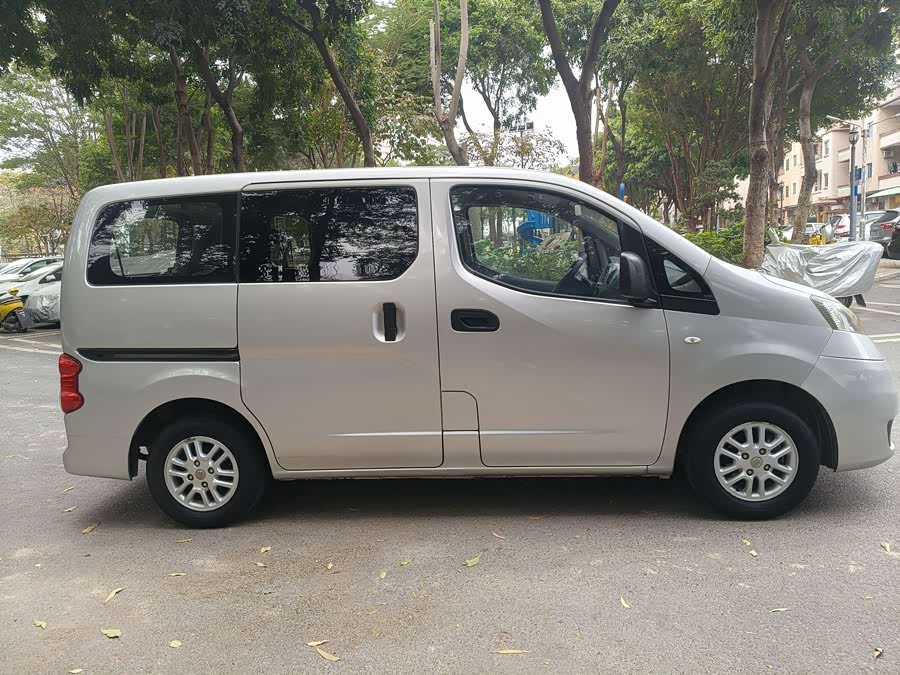 日产 日产NV200 2011 汽车图片 #5