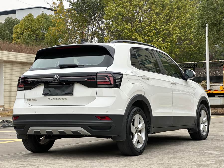 Volkswagen T-Cross 2020 #5 Volkswagen T-Cross 2020 car image #5