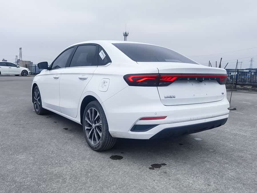 GEELY Emgrand 2025 car image #5