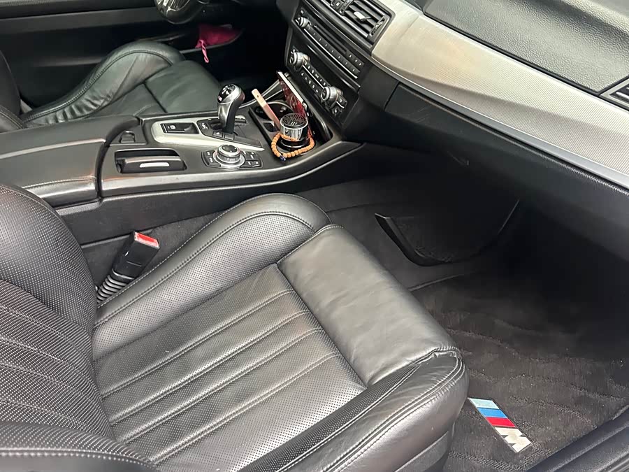 BMW M5 2012 car image #5