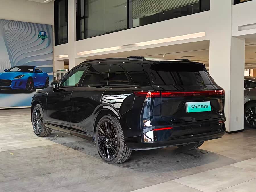 Xpeng G9 2025 صورة سيارة #5