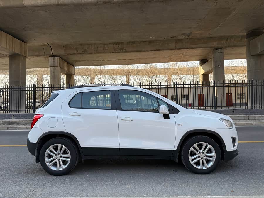 Chevrolet Tracker 2016 #5 Chevrolet Tracker 2016 car image #5