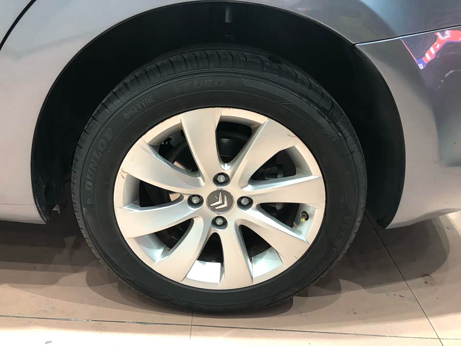 Citroen C-Quatre 2009 car image #5