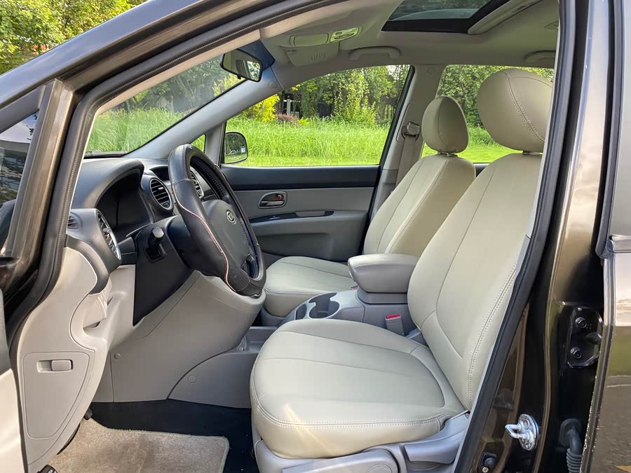 Kia Carens 2012 immagine di auto #5