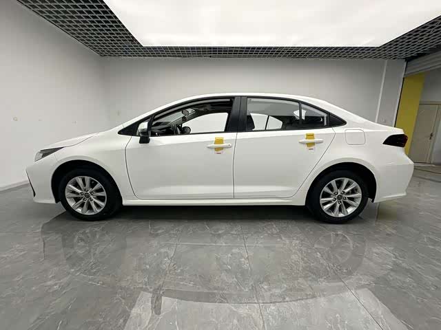 Toyota Corolla 2023 car image #5