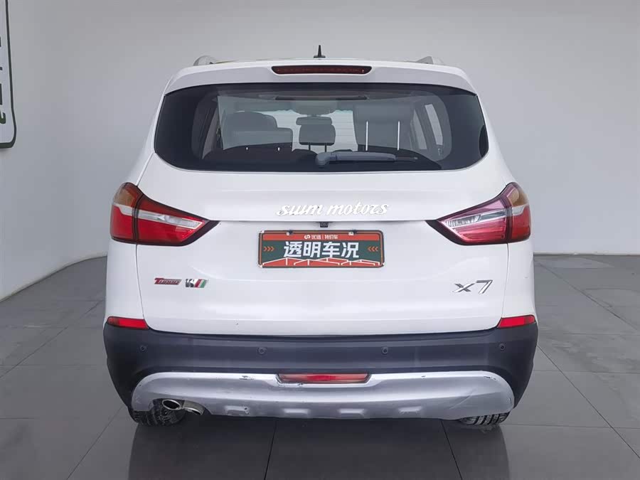 SWM X7 2018 صورة سيارة #5