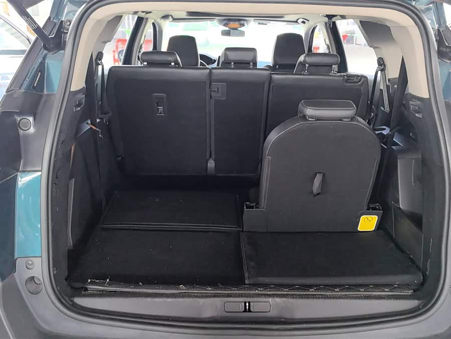 Peugeot 5008 2019 car image #5