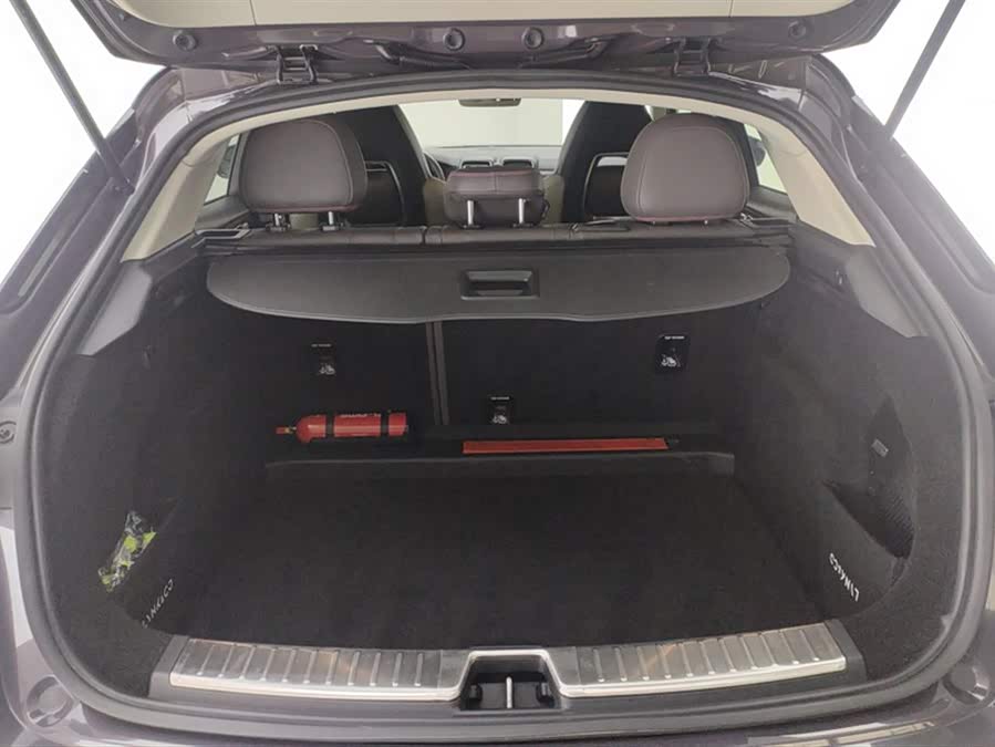 Lynk & Co 02 2019 car image #5