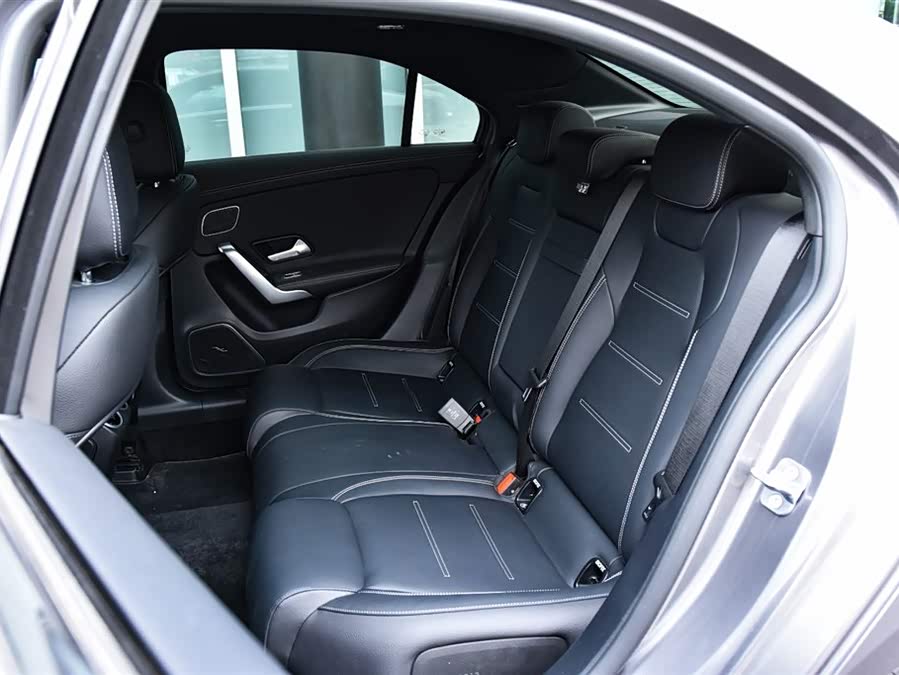 Mercedes-Benz A AMG 2025 #5 Mercedes-Benz A AMG 2025 صورة سيارة #5