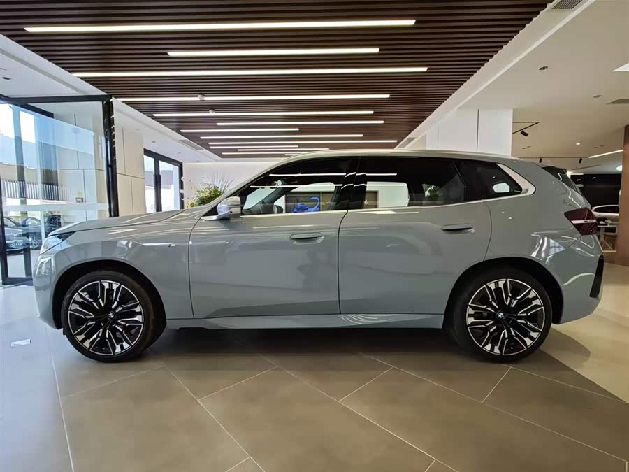 BMW 5 Series 2012 car image #5