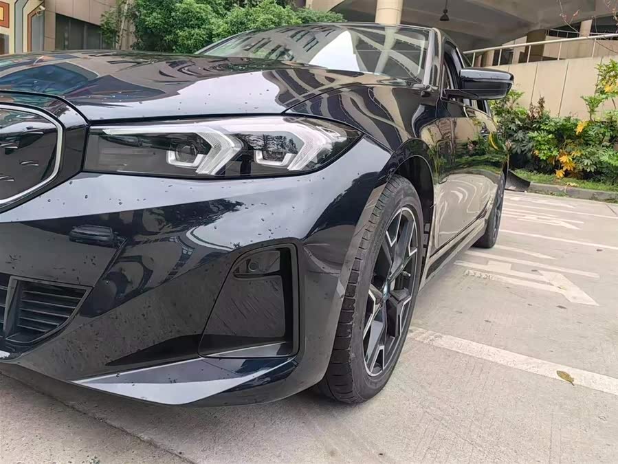 BMW i3 2024 car image #5