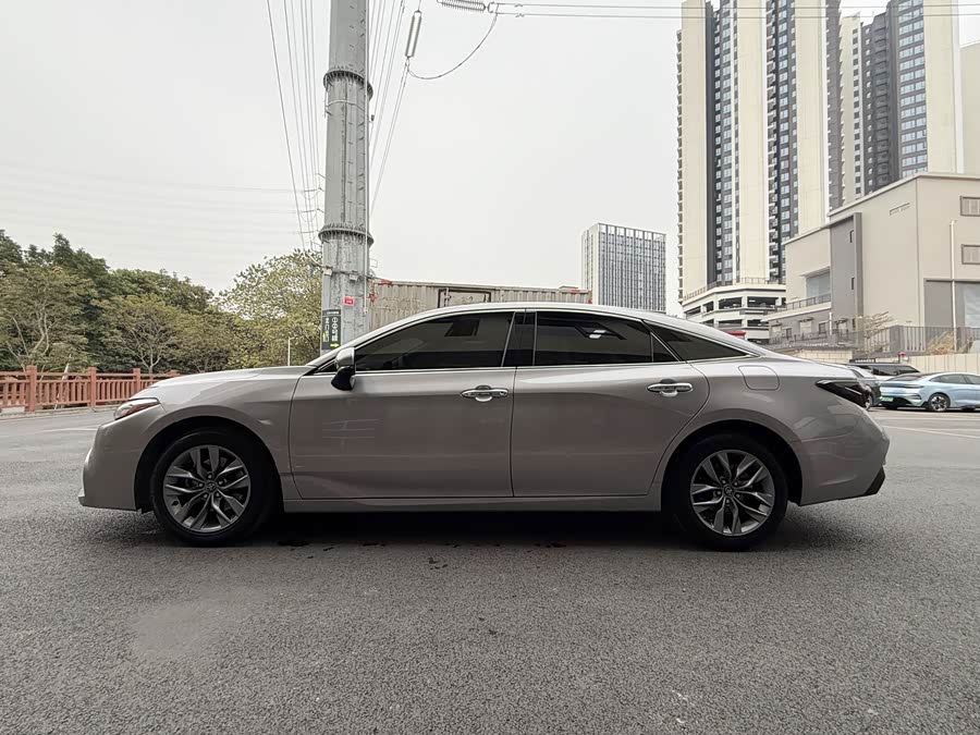 Toyota Avalon 2022 car image #5