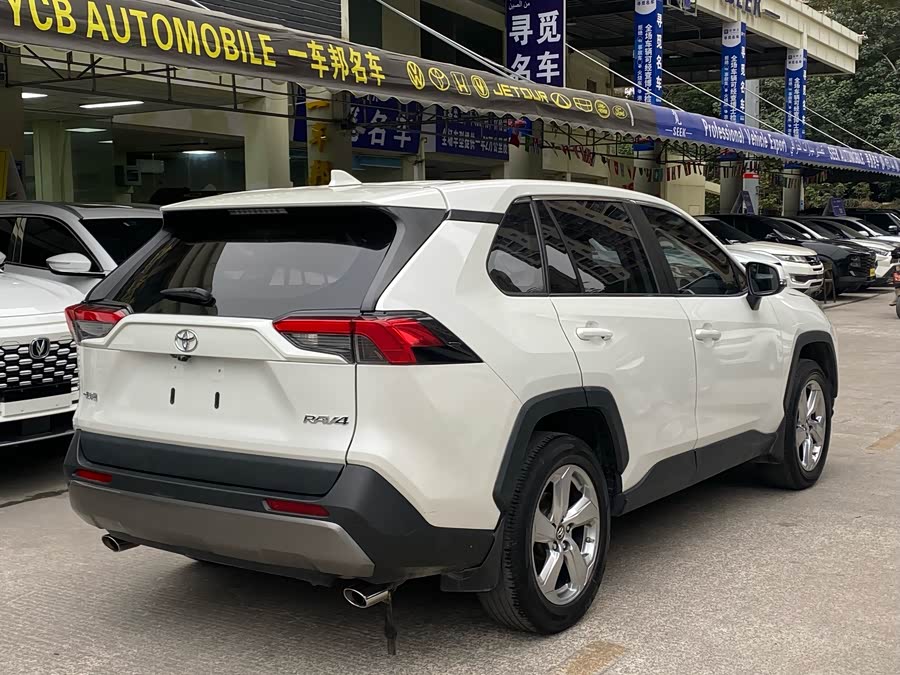 Toyota RAV4 2019 car image #5