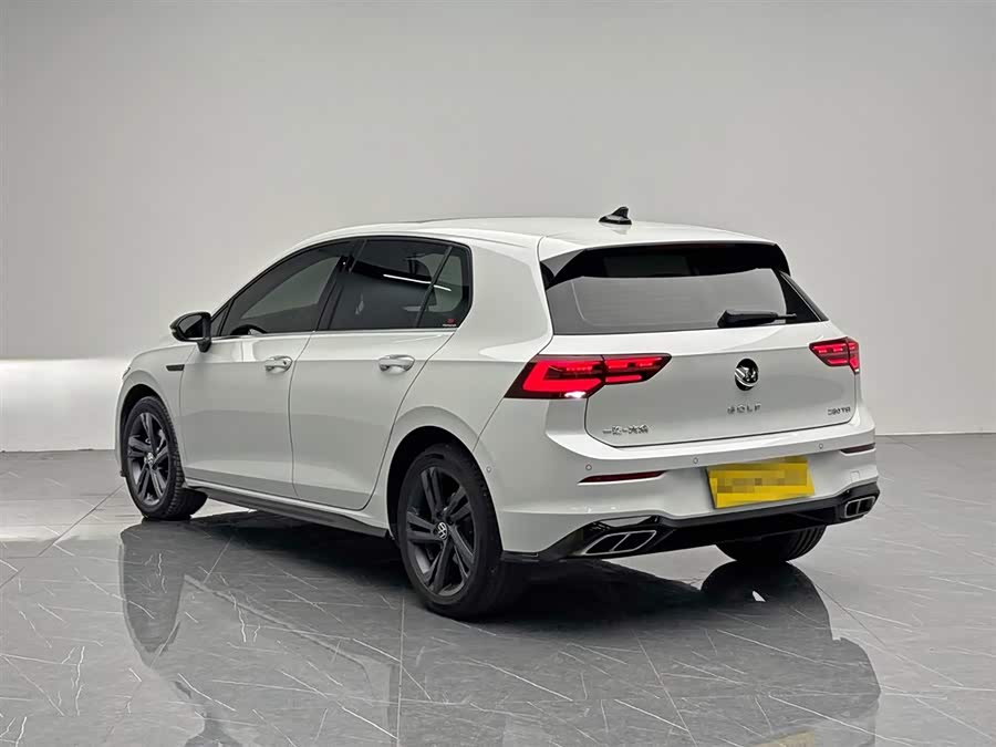 Volkswagen Golf 2025 car image #5