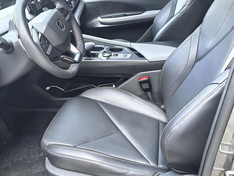 Changan UNI-V 2023 car image #5