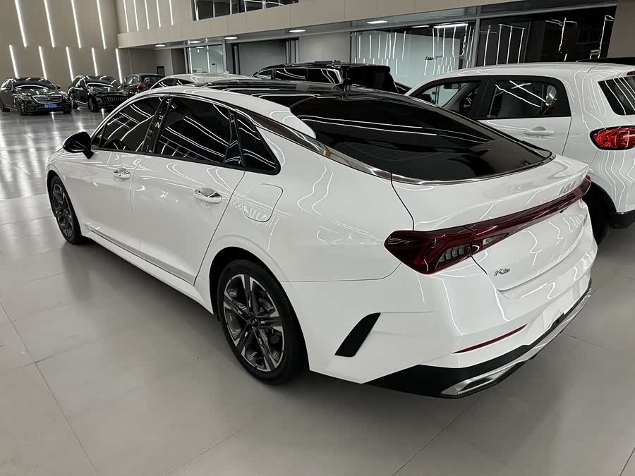 Kia K5 2022 car image #5