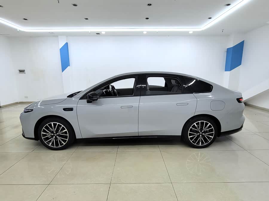 零跑汽车 零跑B01 2025 汽车图片 #5