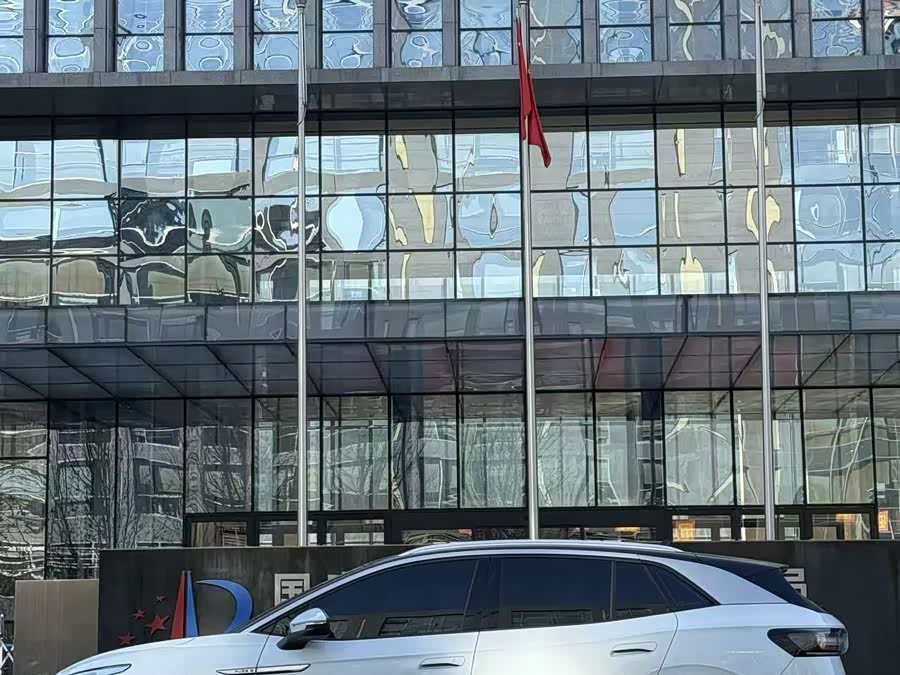 Volkswagen ID.4 X 2022 immagine di auto #5