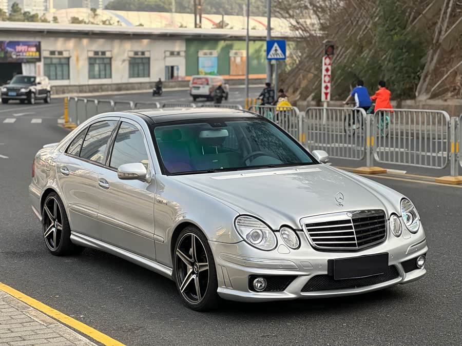 Mercedes-Benz E AMG 2007 immagine di auto #5