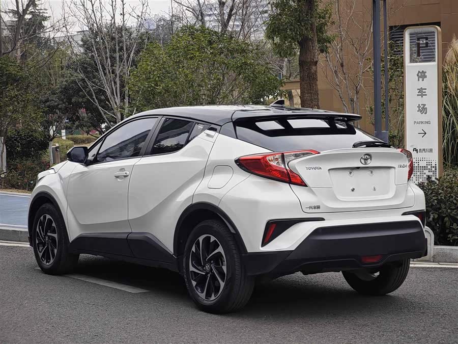 Toyota Izoa 2019 car image #5