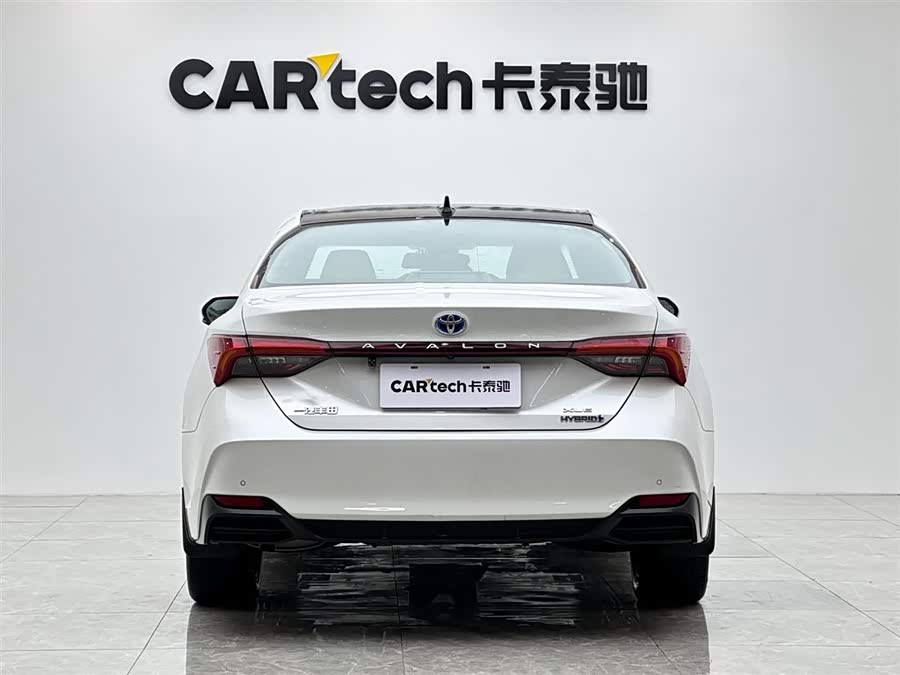 Toyota Avalon 2022 car image #5