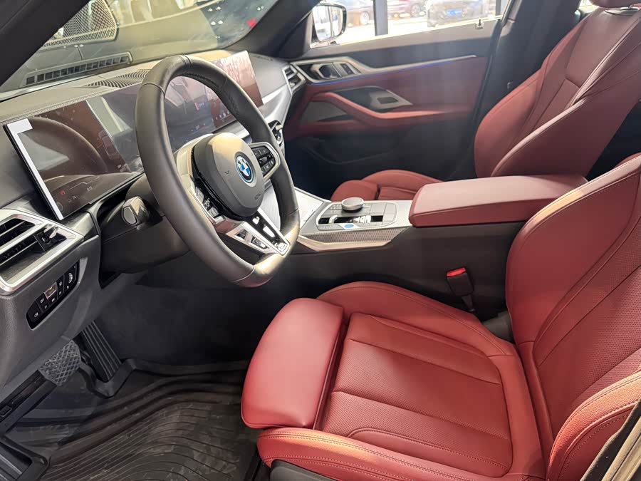 BMW i4 car image #5